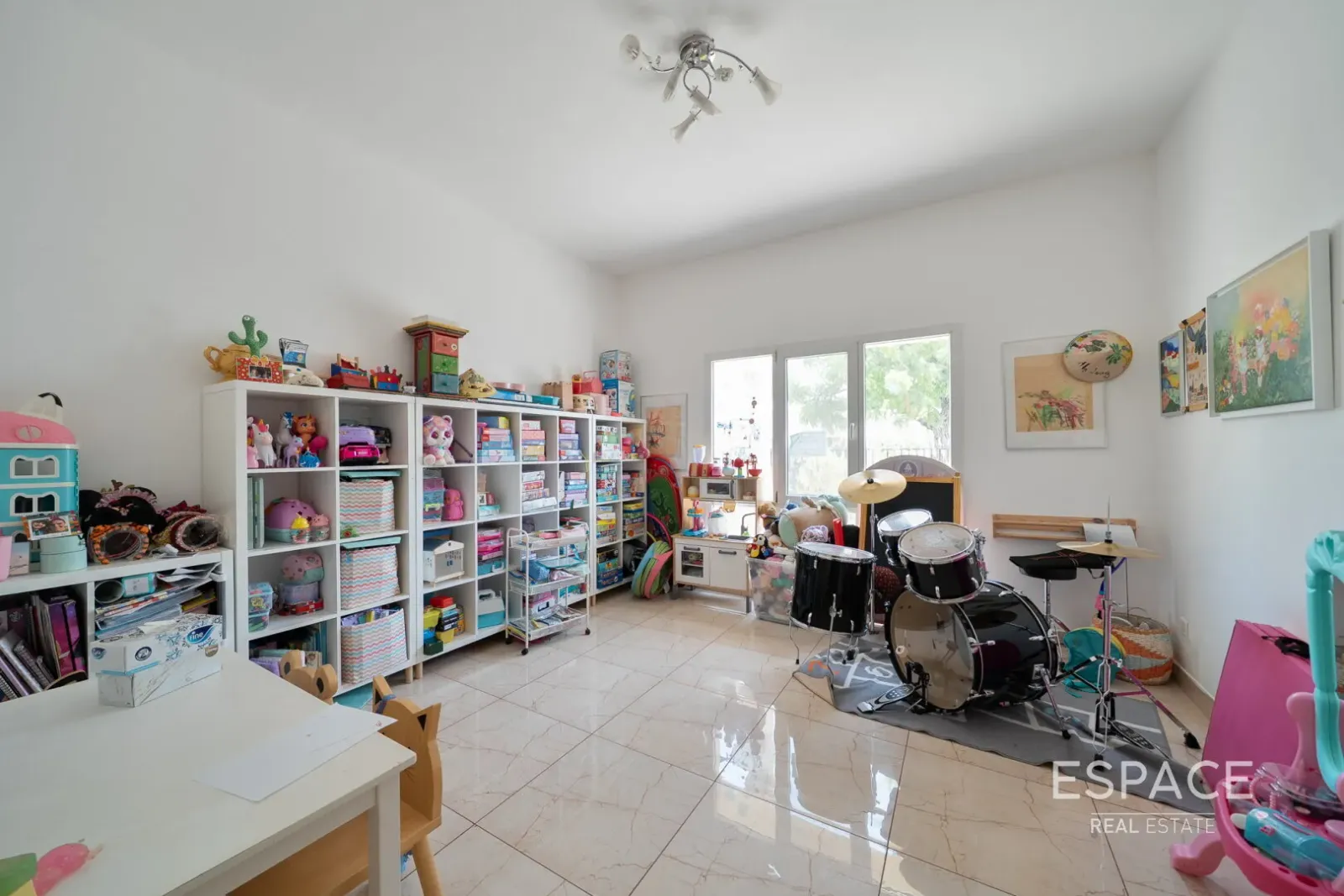 PropertiesGalleryCamera