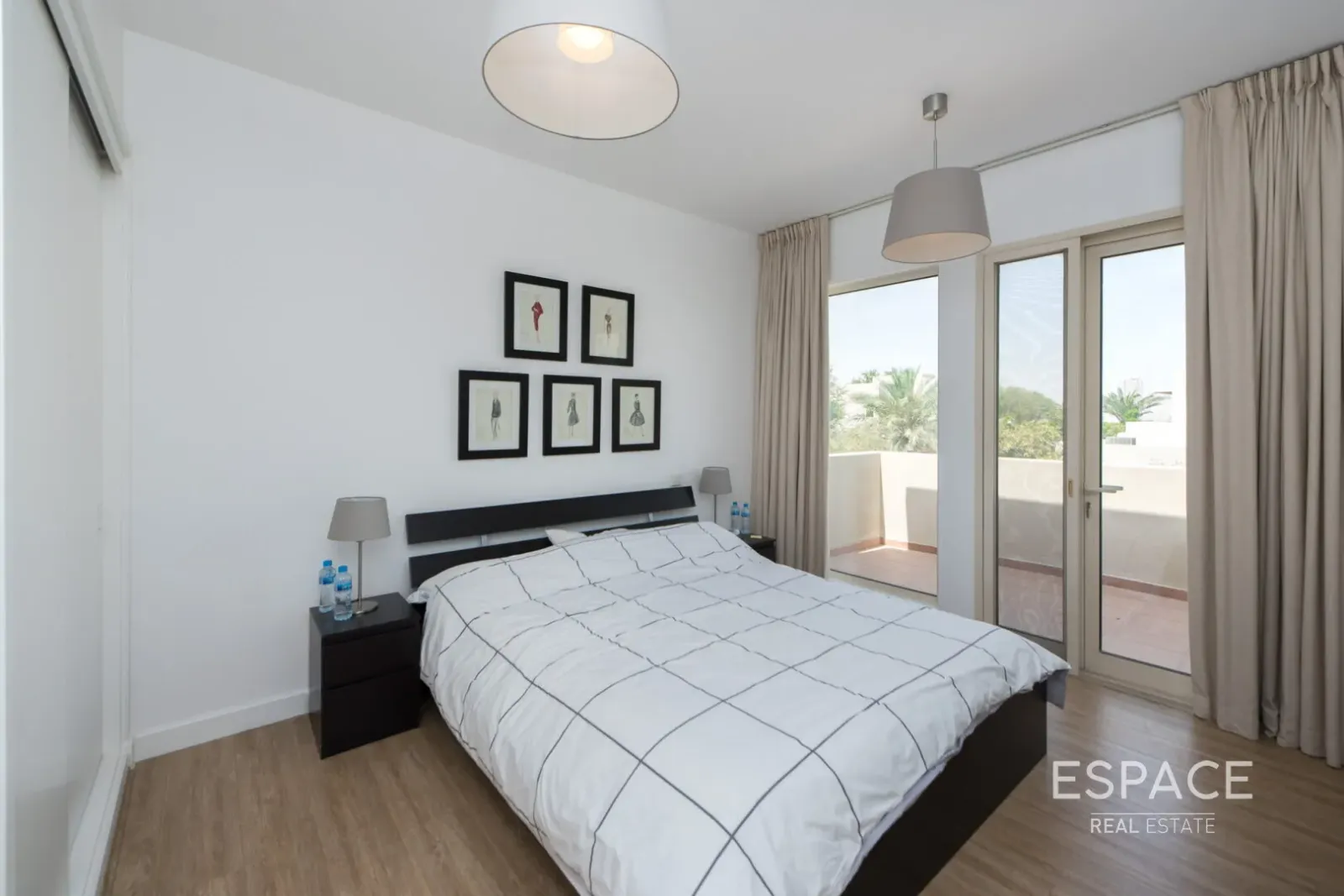 PropertiesGalleryCamera