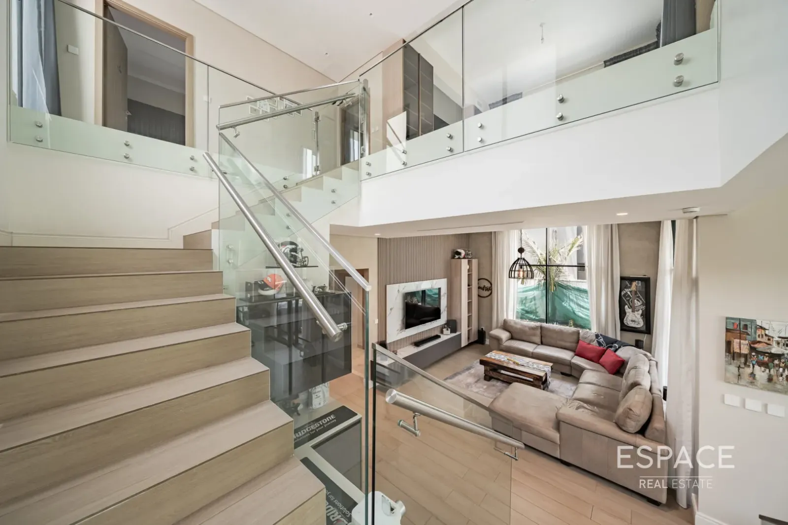 PropertiesGalleryCamera