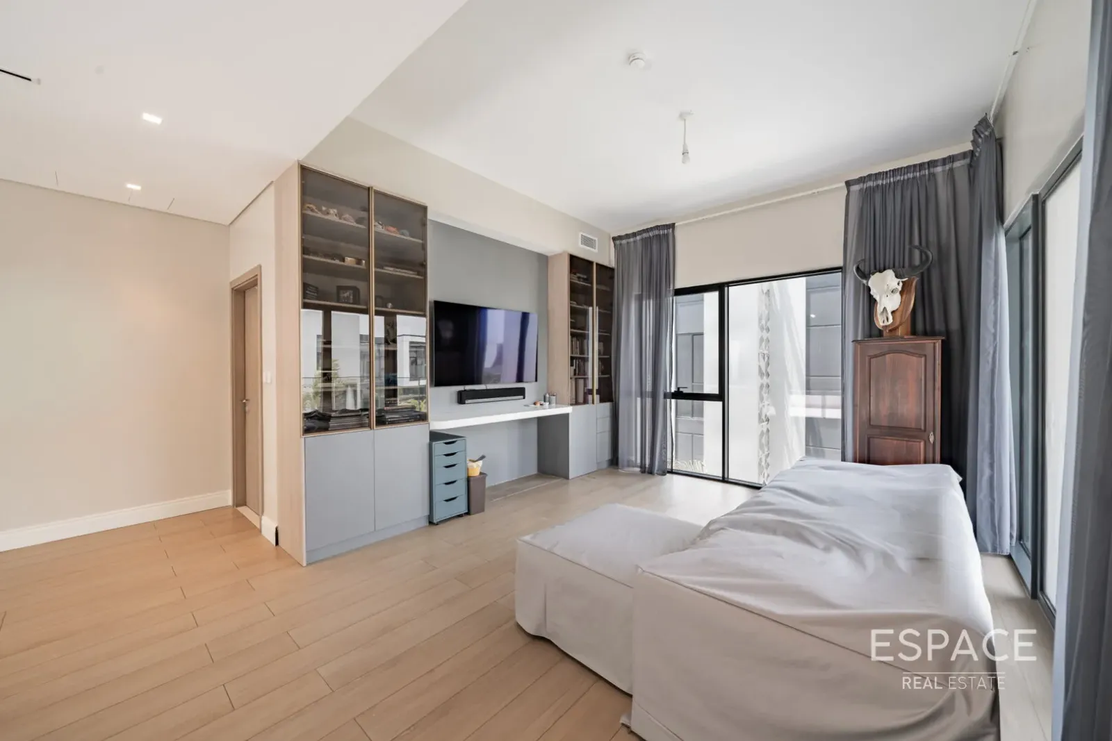 PropertiesGalleryCamera