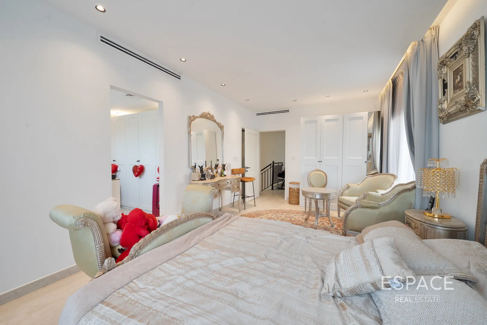 PropertiesGalleryCamera