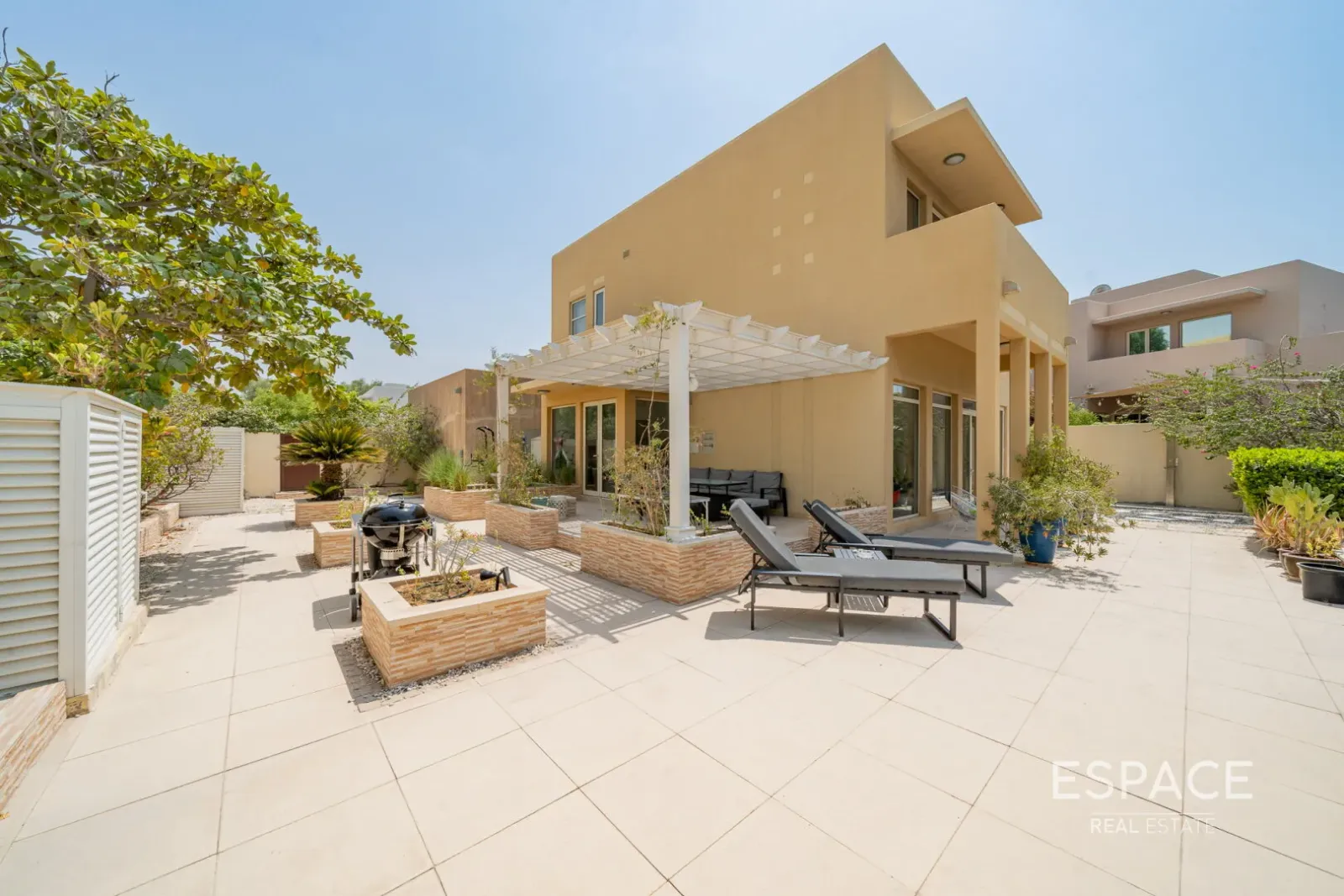 PropertiesGalleryCamera