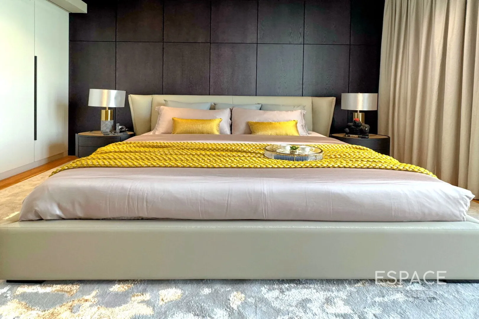 single static gallery