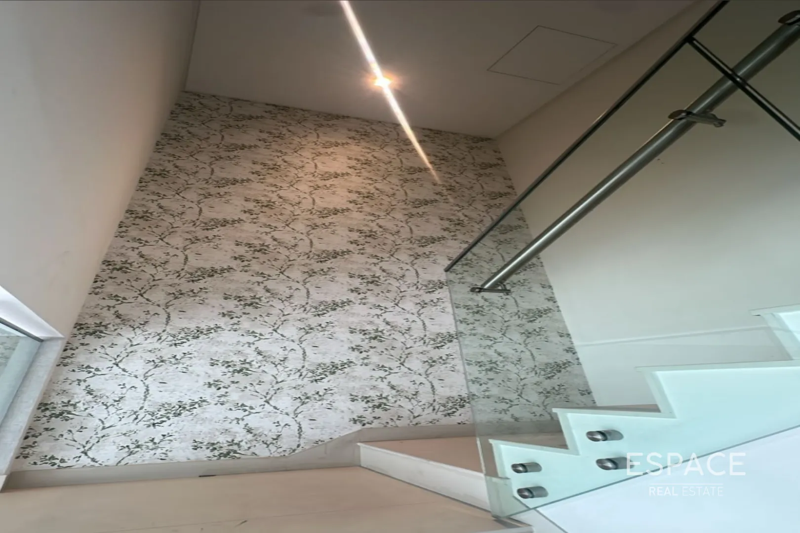 single static gallery