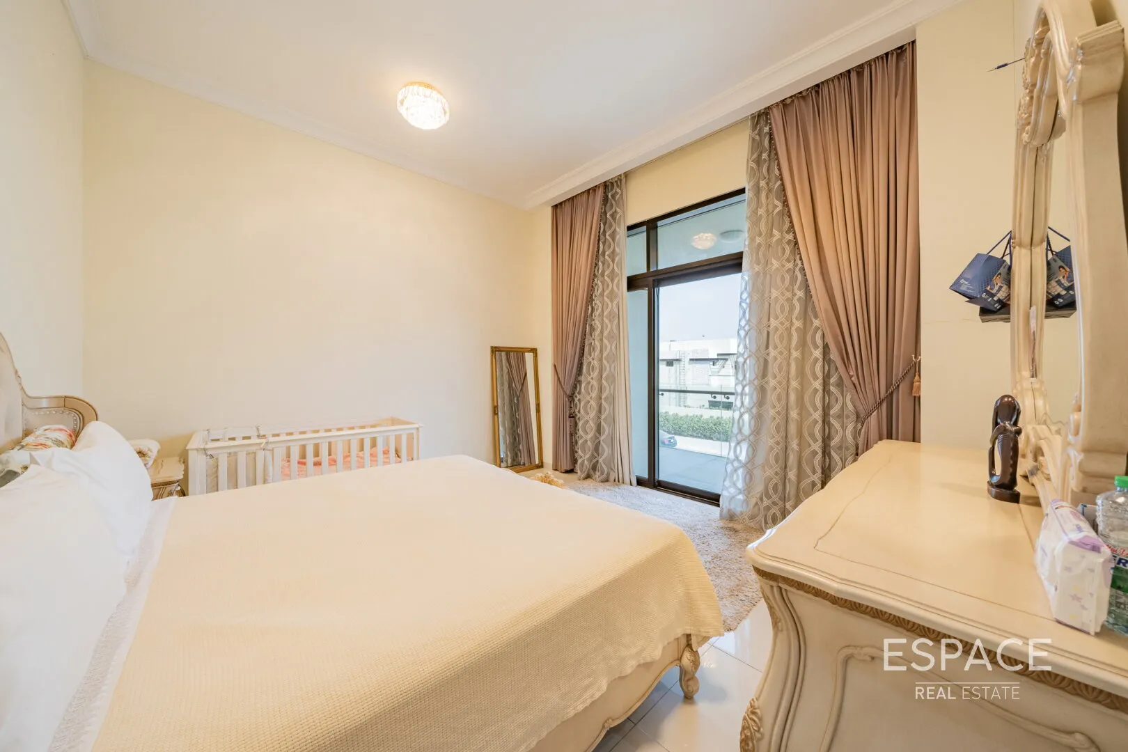 PropertiesGalleryCamera