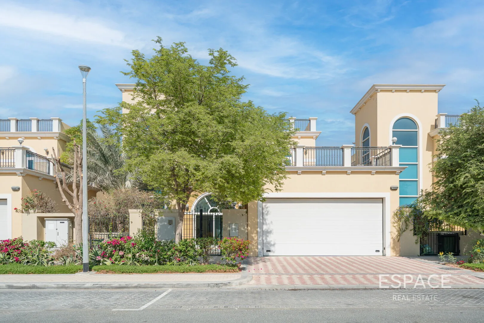 PropertiesGalleryCamera