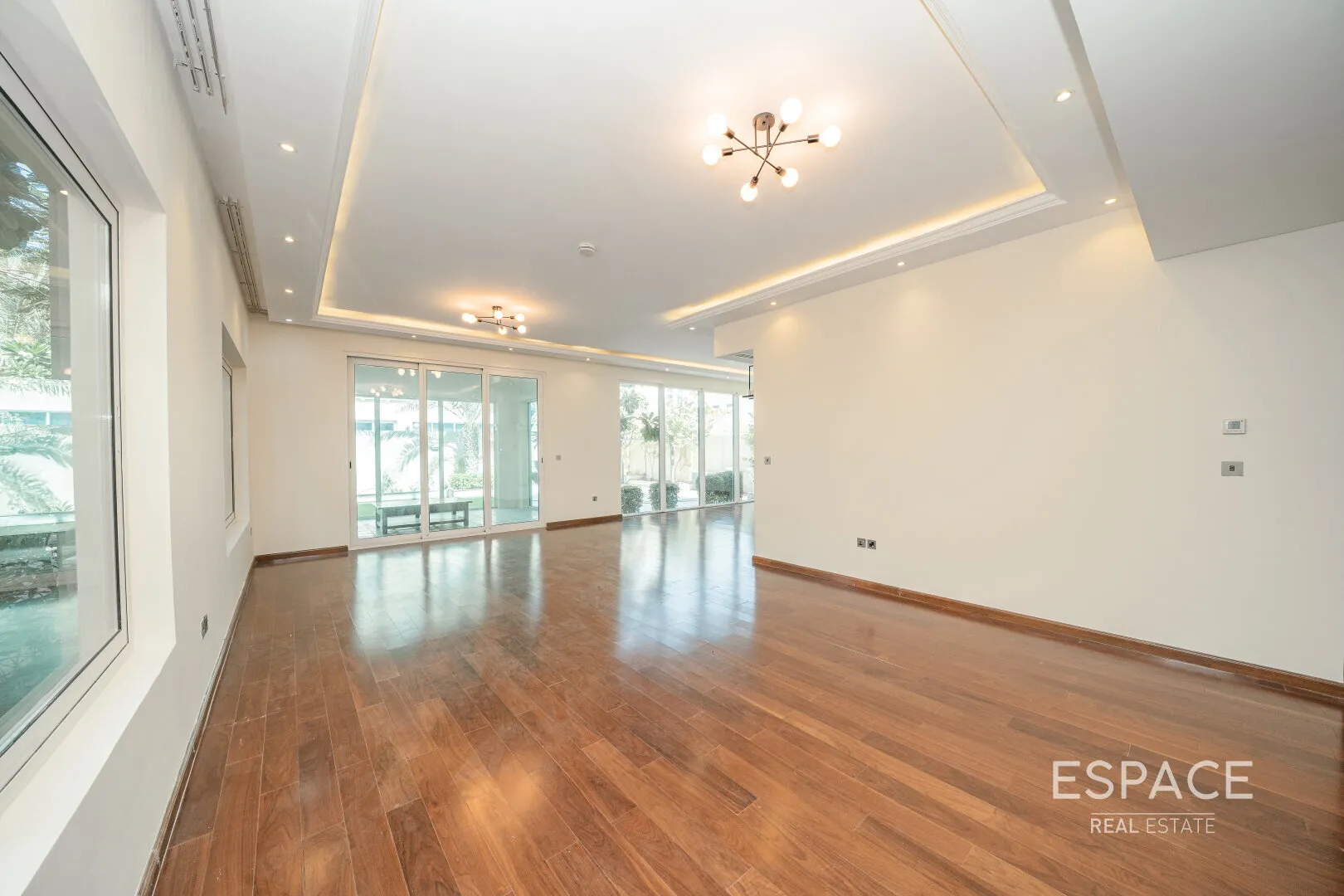 single static gallery