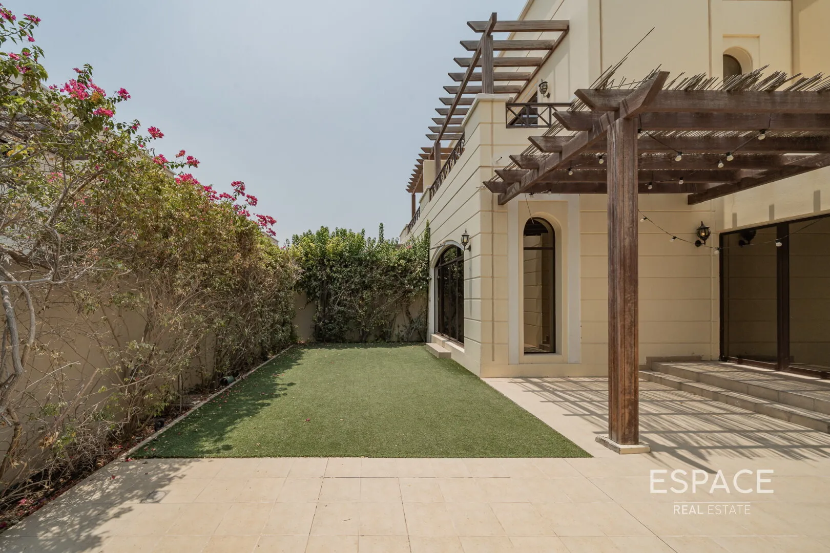PropertiesGalleryCamera