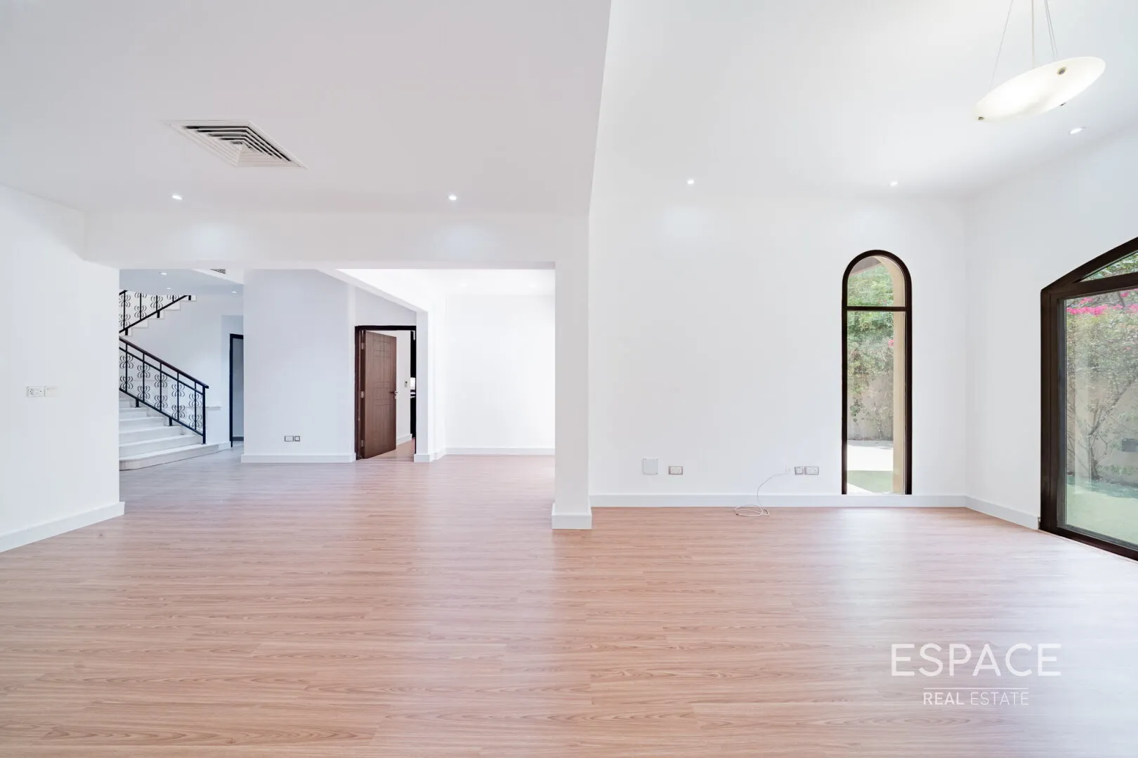 single static gallery