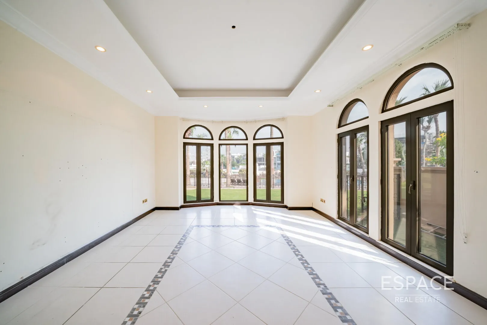 single static gallery