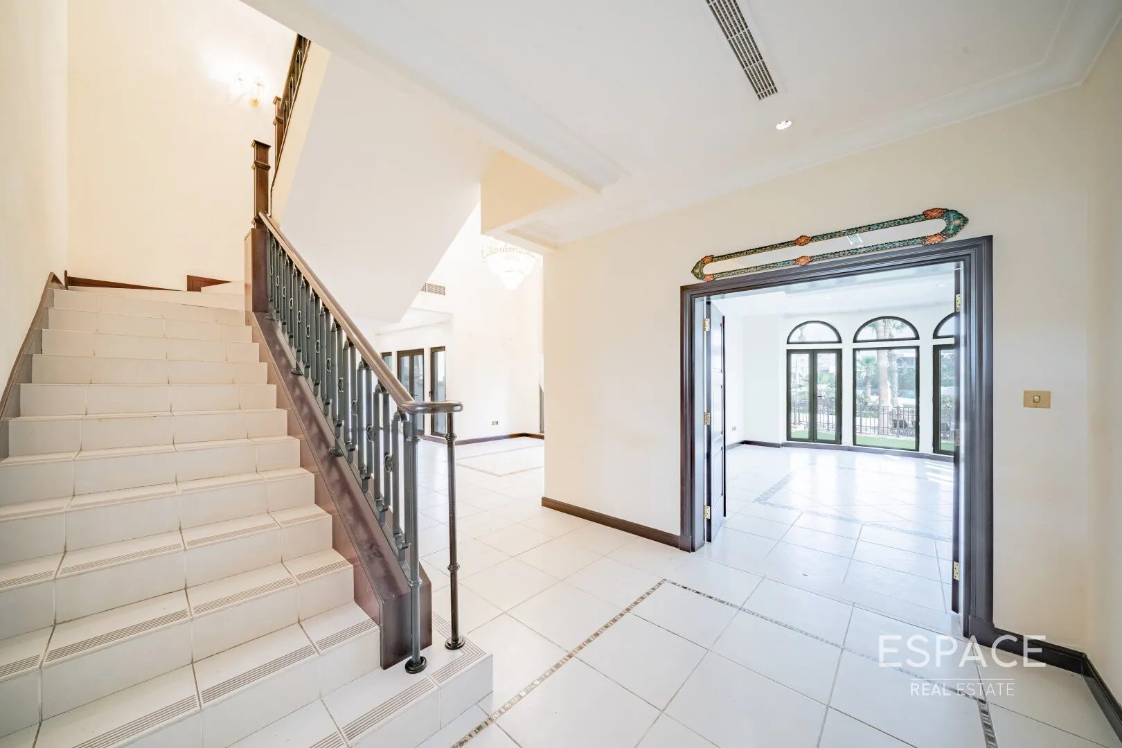 single static gallery