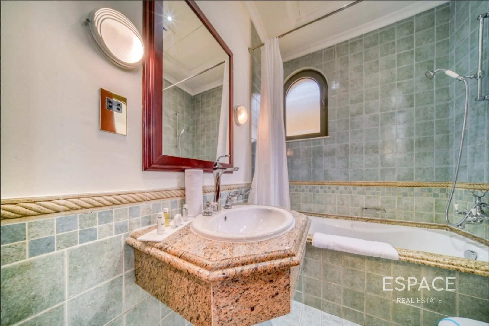 PropertiesGalleryCamera