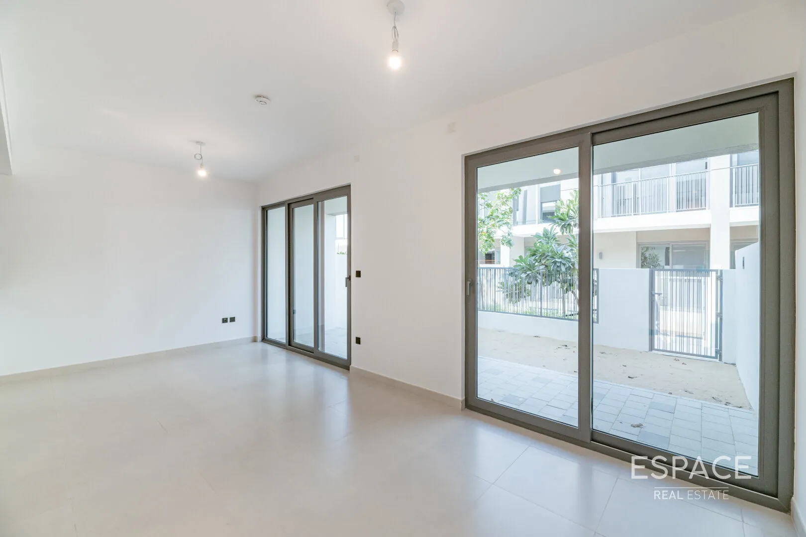 single static gallery