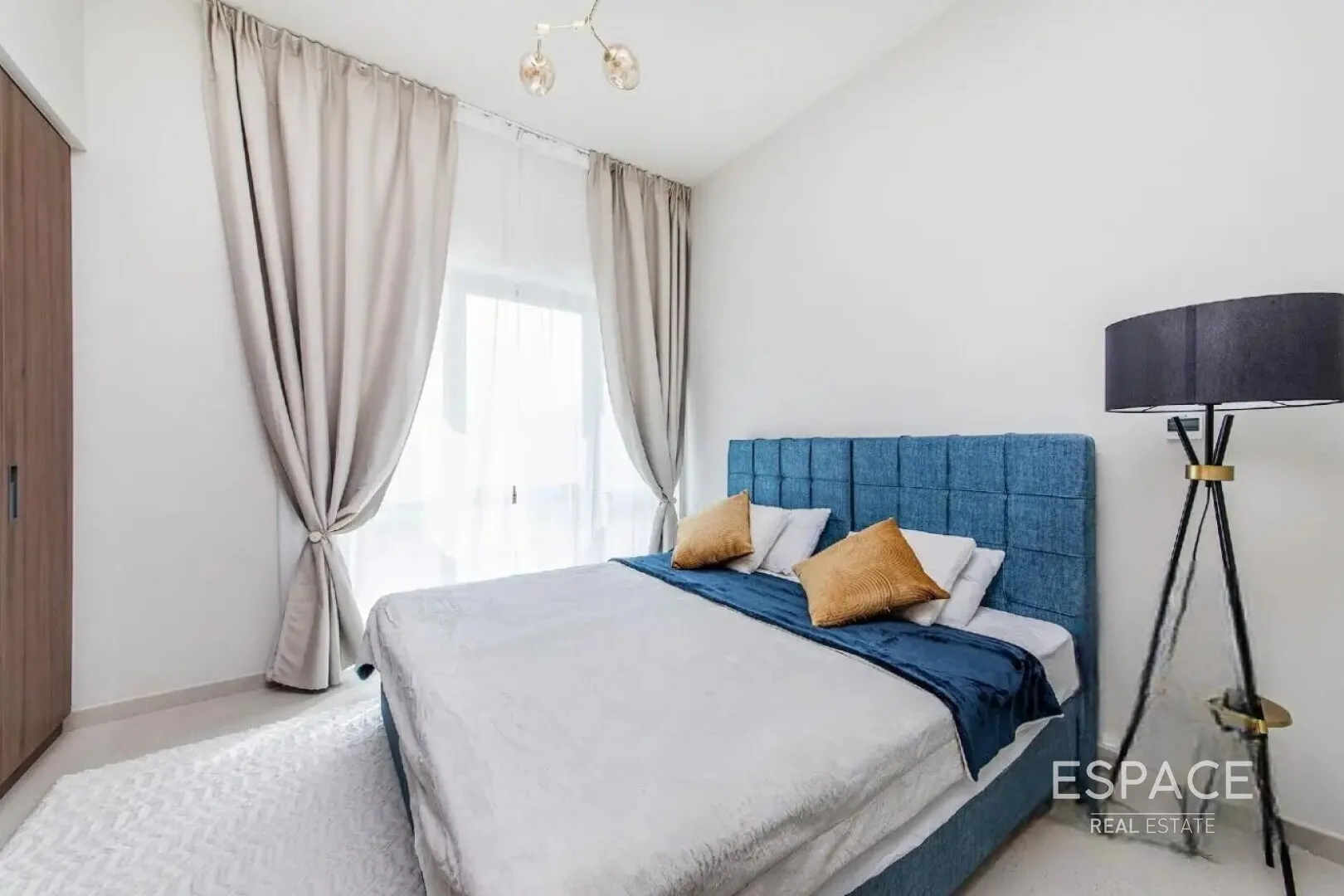 single static gallery