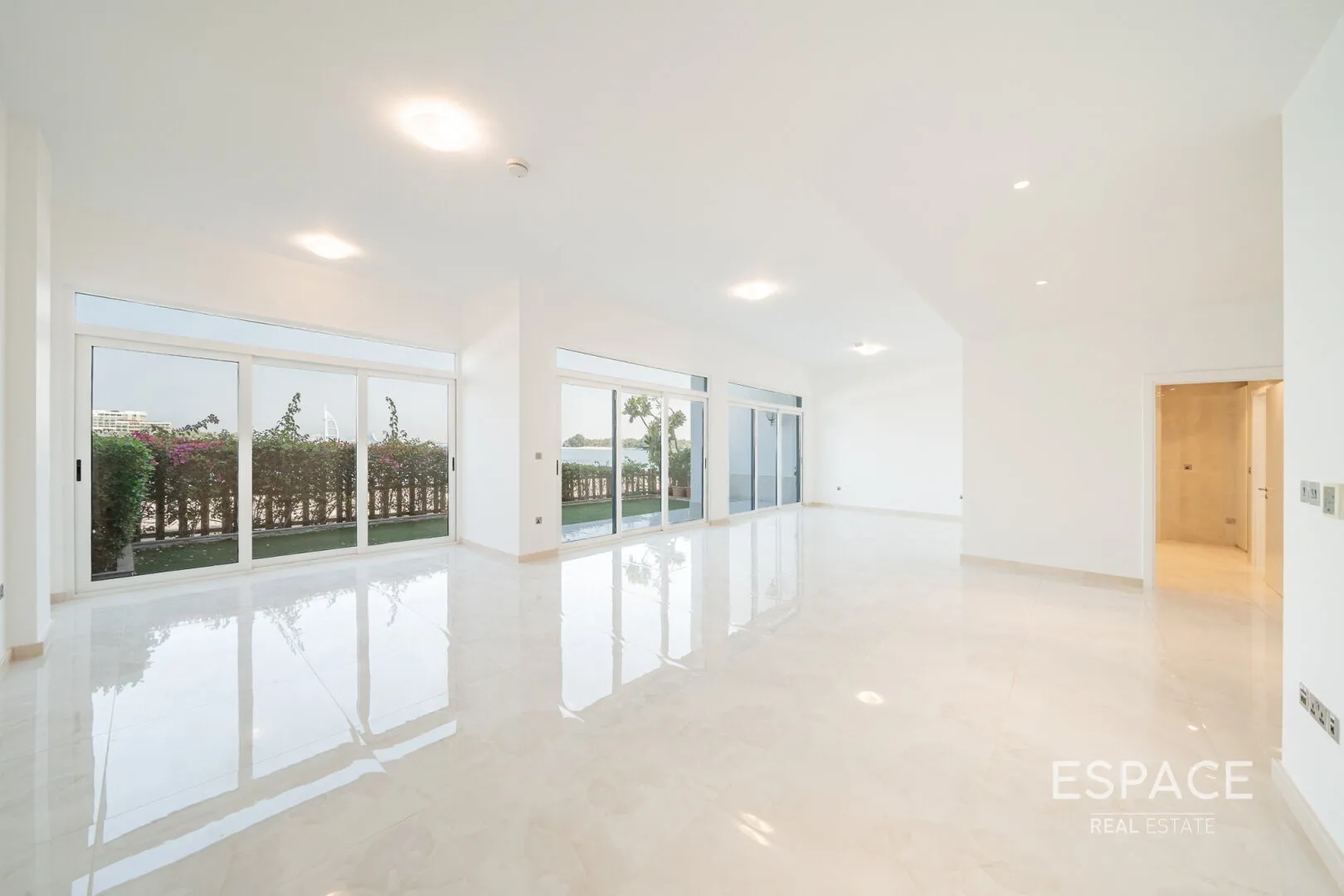 single static gallery