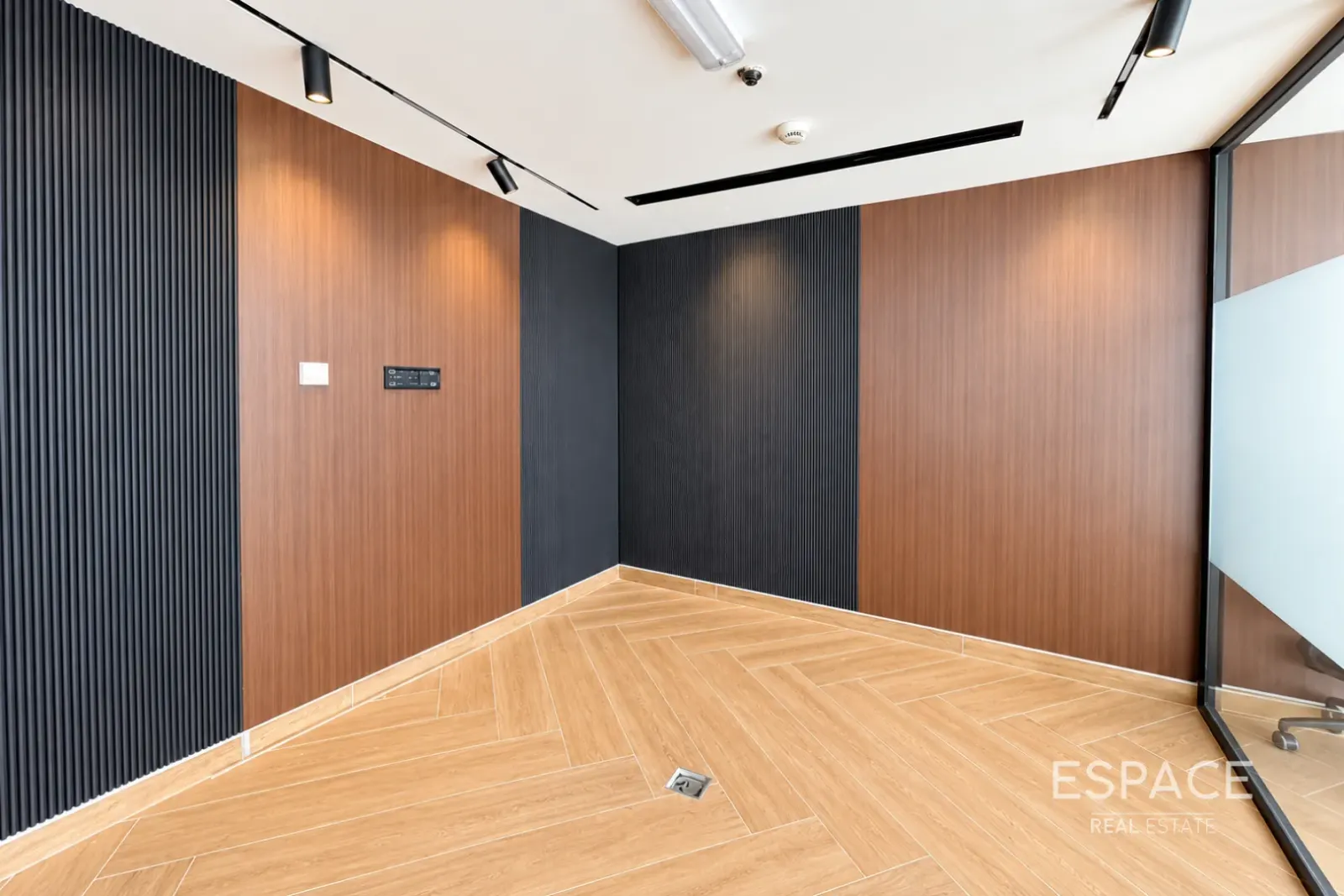 PropertiesGalleryCamera