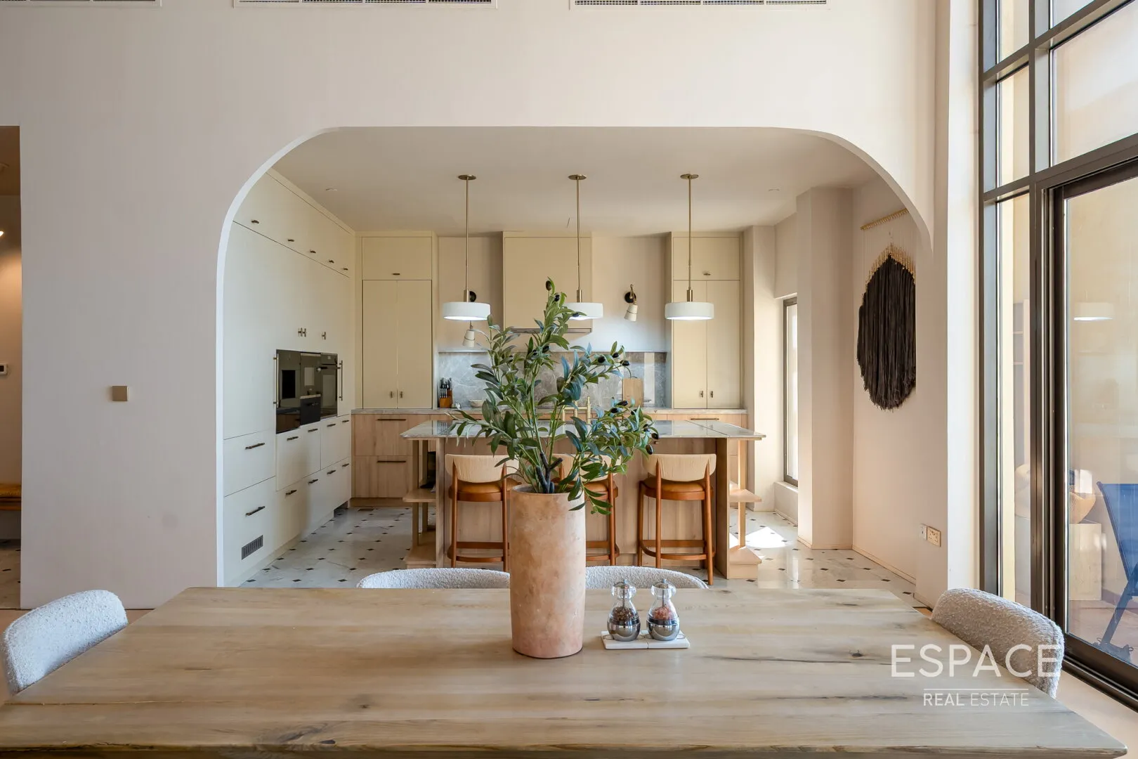 single static gallery