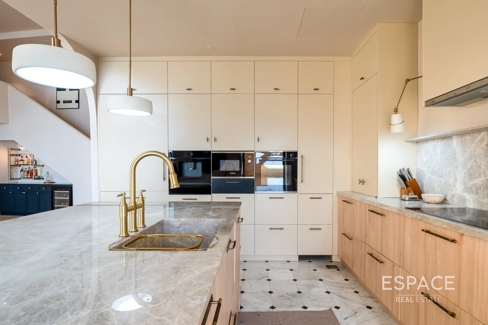 PropertiesGalleryCamera