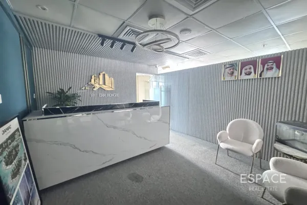The Regal Tower, Business Bay, Dubai - Espace