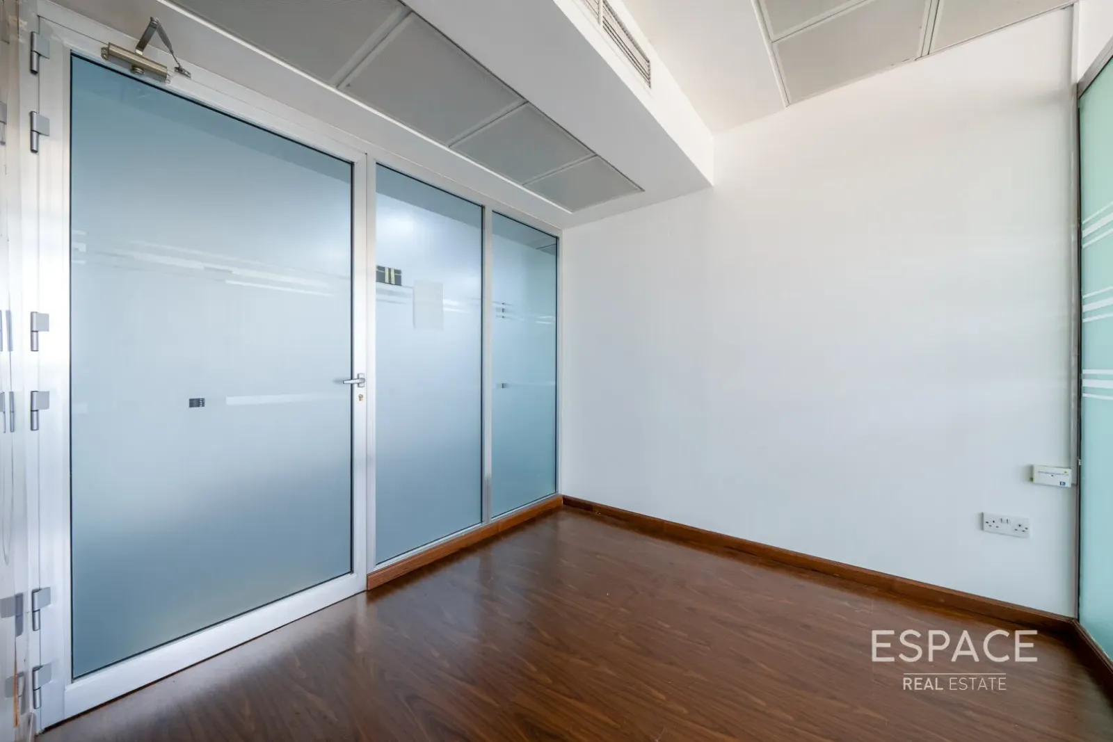 PropertiesGalleryCamera