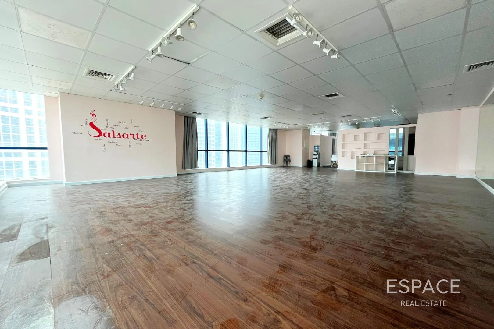 PropertiesGalleryCamera