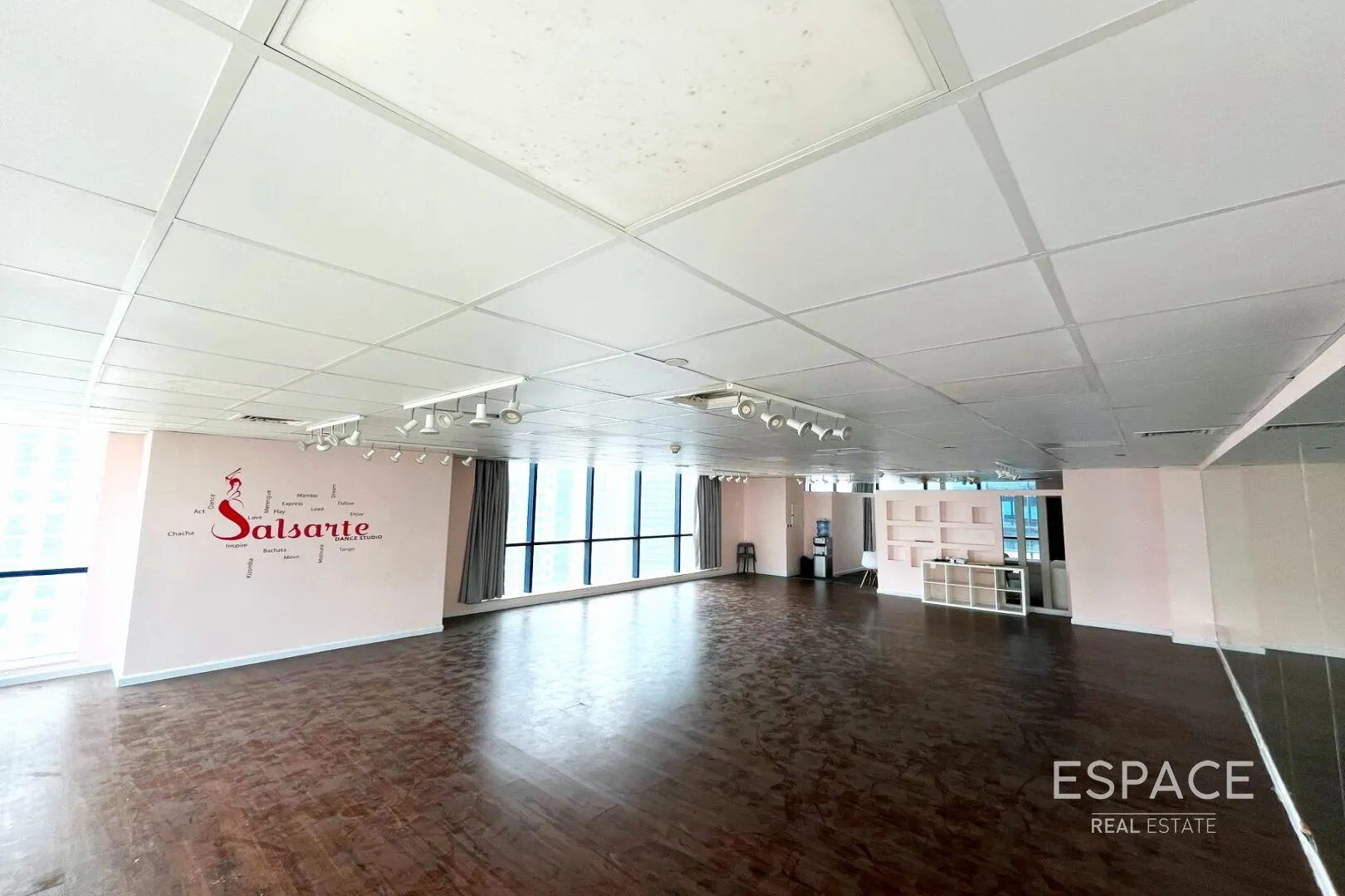 PropertiesGalleryCamera