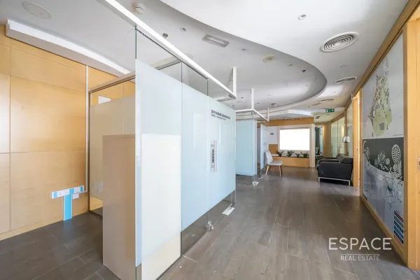 Al Manara Tower, Business Bay, Dubai - Espace
