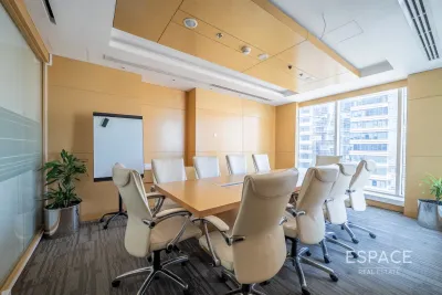 Al Manara Tower, Business Bay, Dubai - Espace