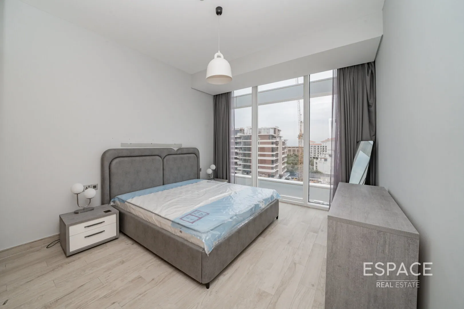 single static gallery