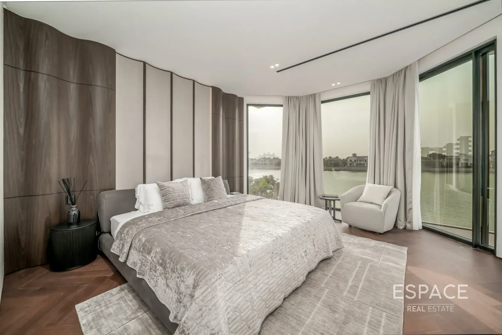 PropertiesGalleryCamera