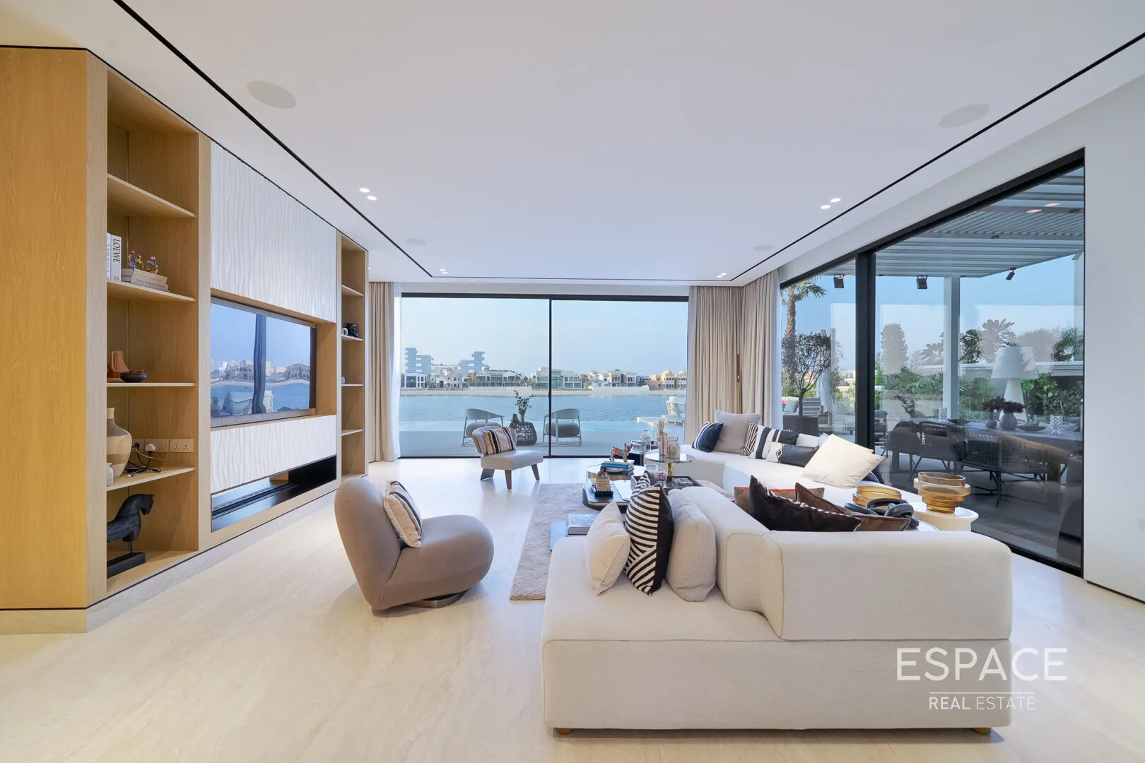 PropertiesGalleryCamera