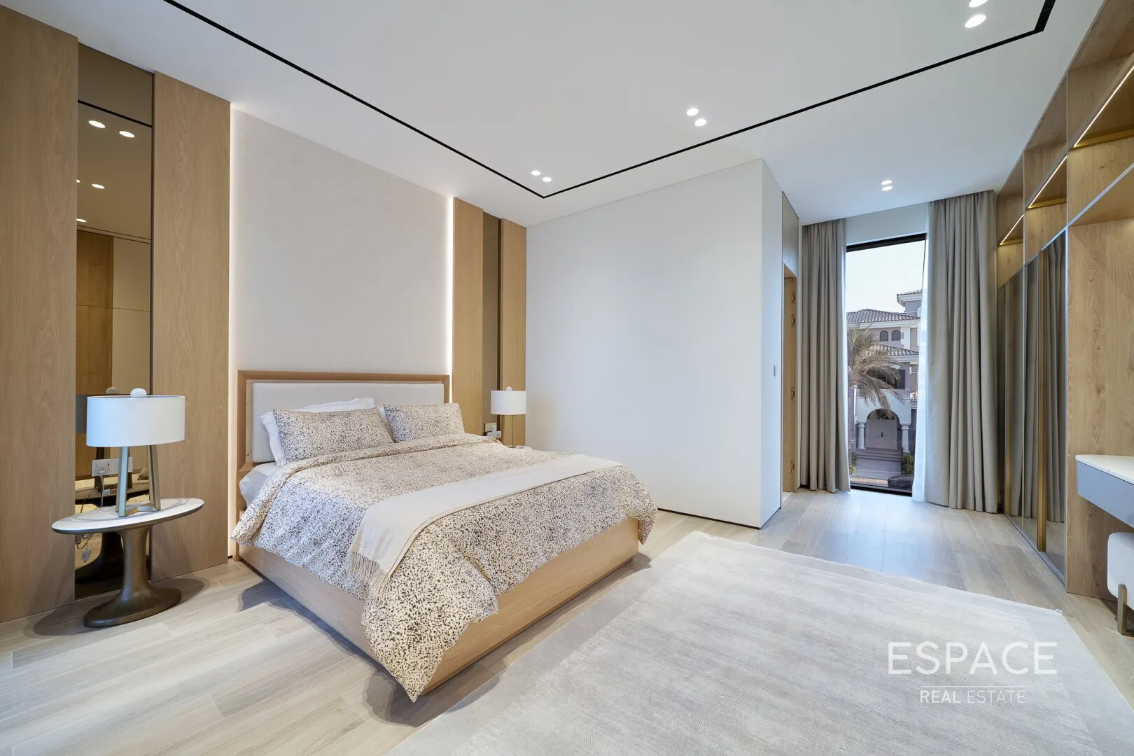 PropertiesGalleryCamera