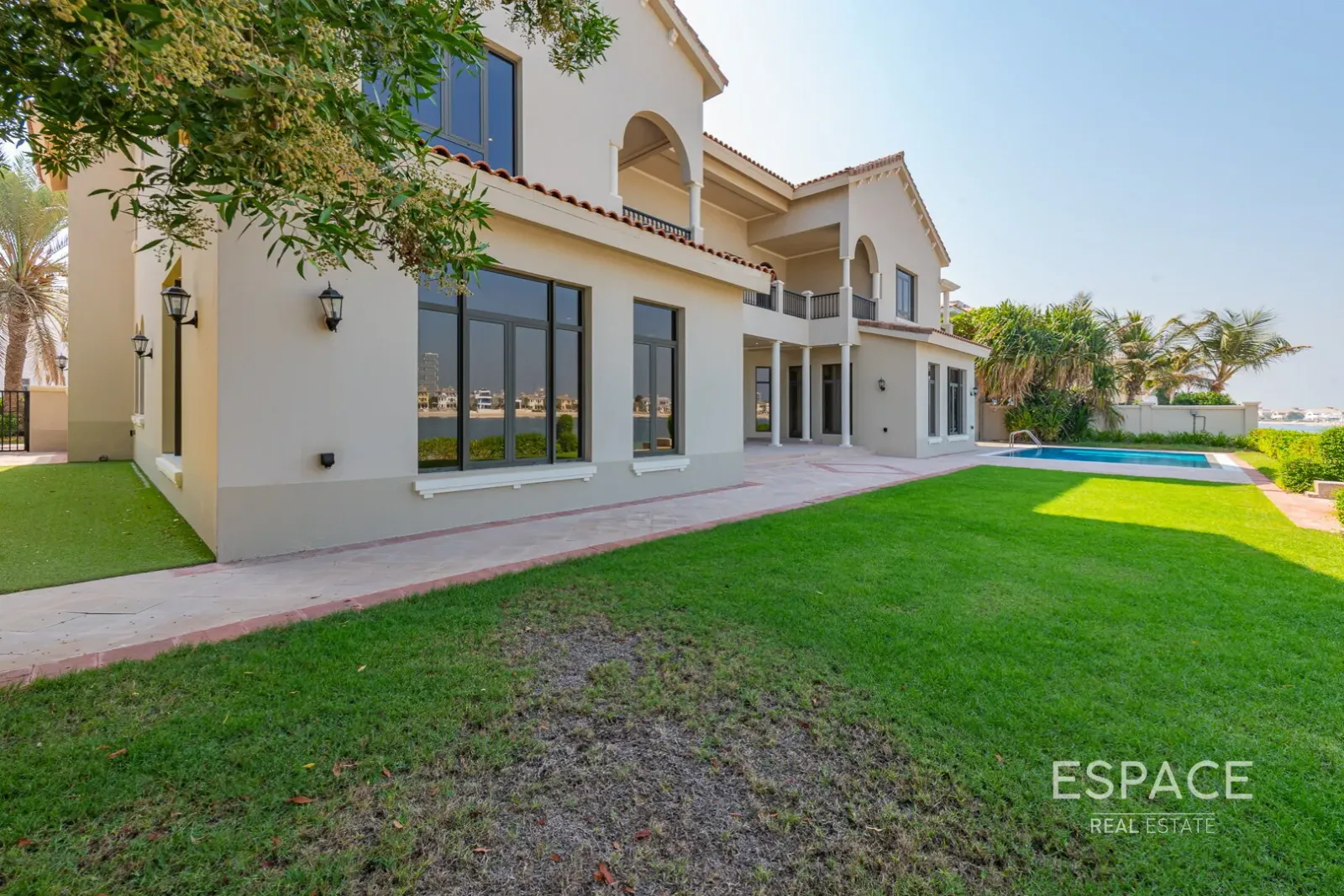 PropertiesGalleryCamera