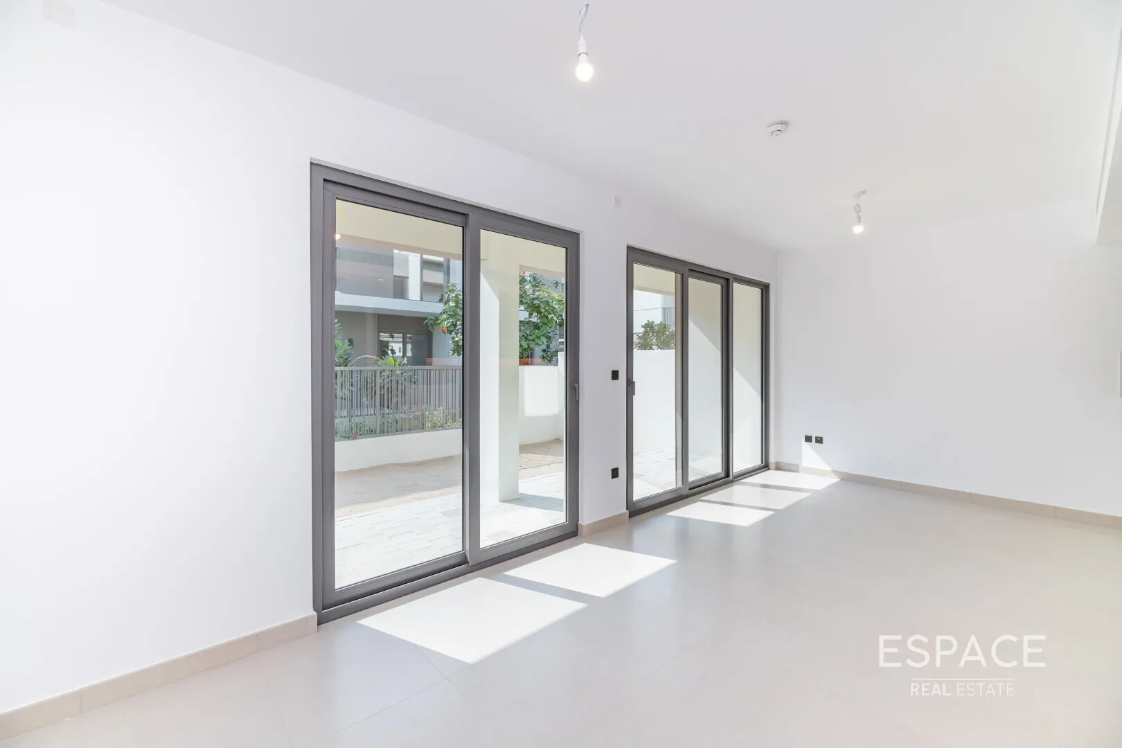 single static gallery