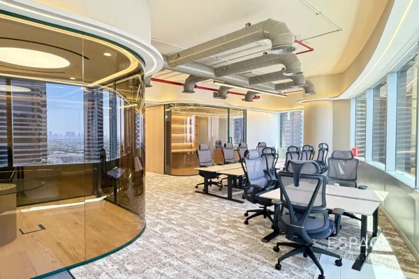 Gold Tower, Jumeirah Lake Towers, Dubai - Espace