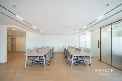 Prime Business Centre, Jumeirah Village Circle, Dubai - Espace