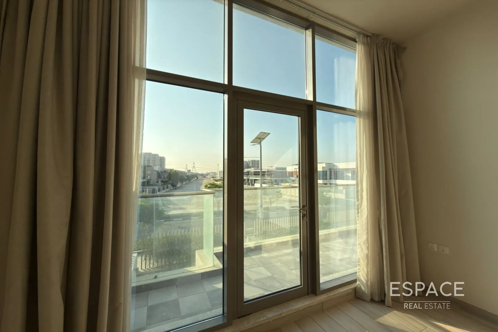 PropertiesGalleryCamera