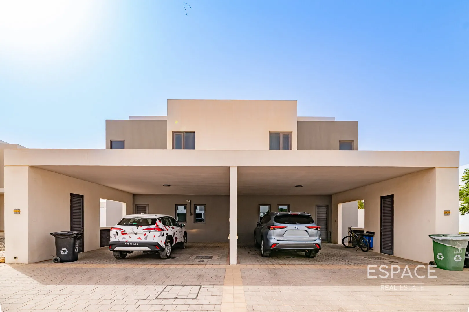 PropertiesGalleryCamera