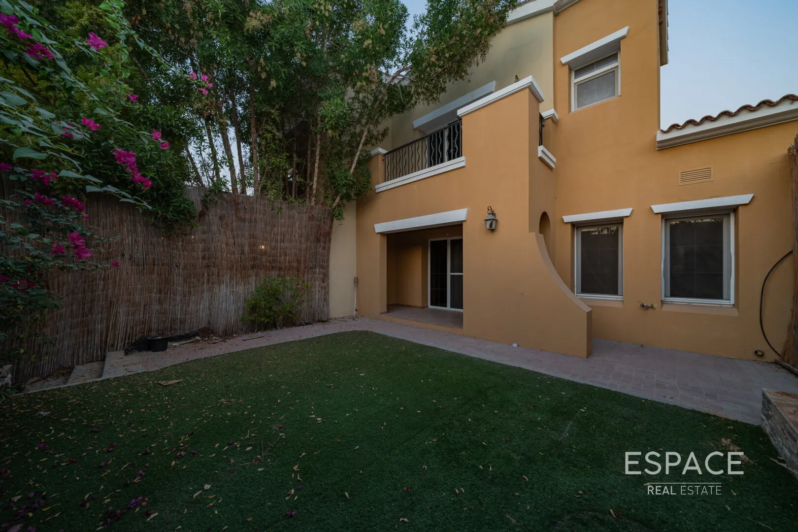 PropertiesGalleryCamera