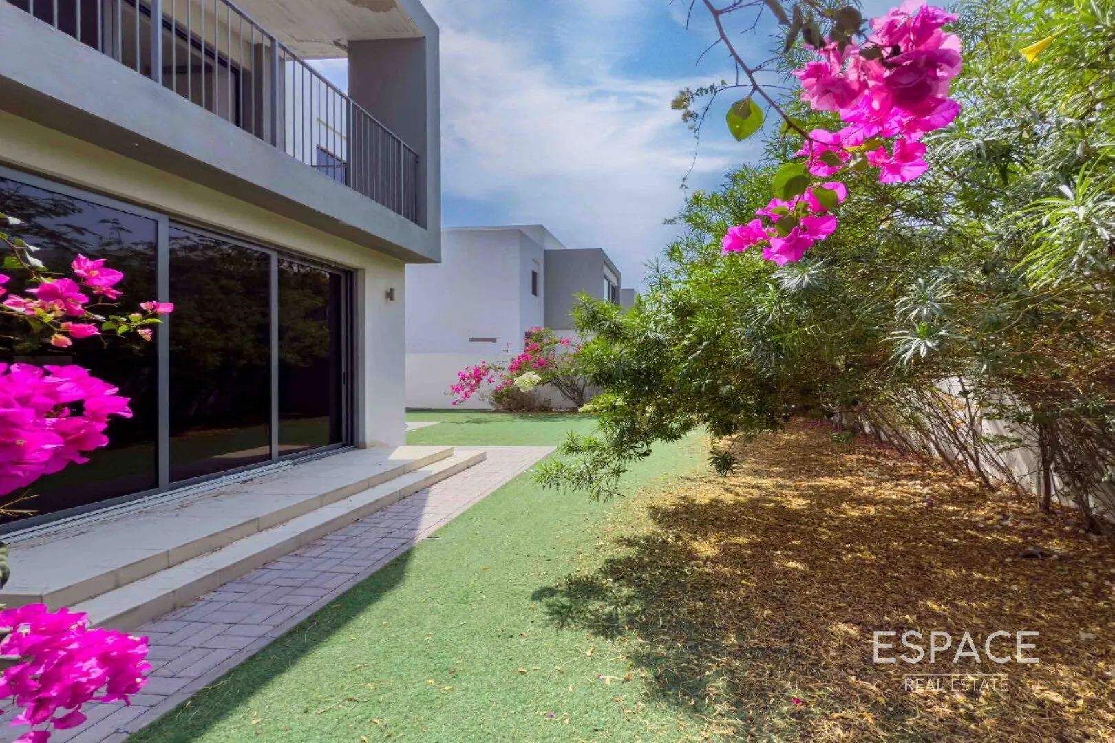 single static gallery