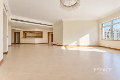Shoreline - Tamr, Palm Jumeirah, Dubai - Espace