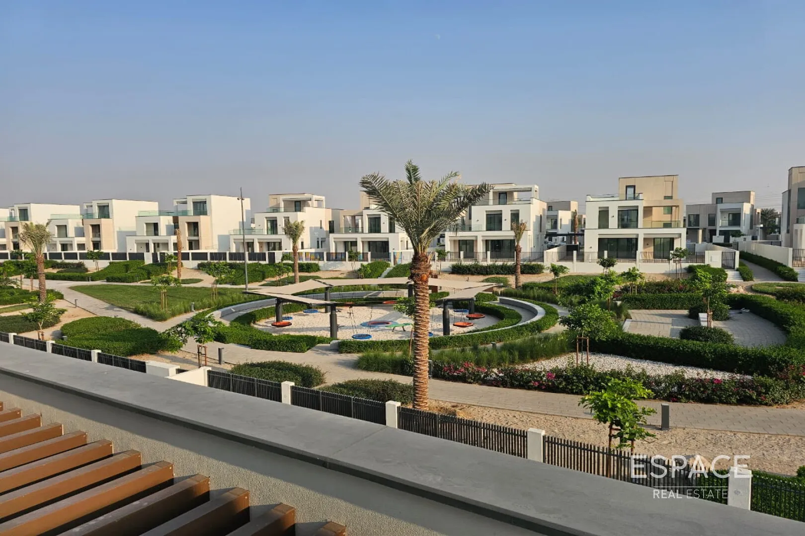 PropertiesGalleryCamera