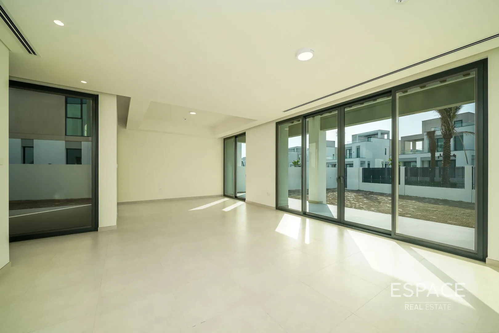 single static gallery