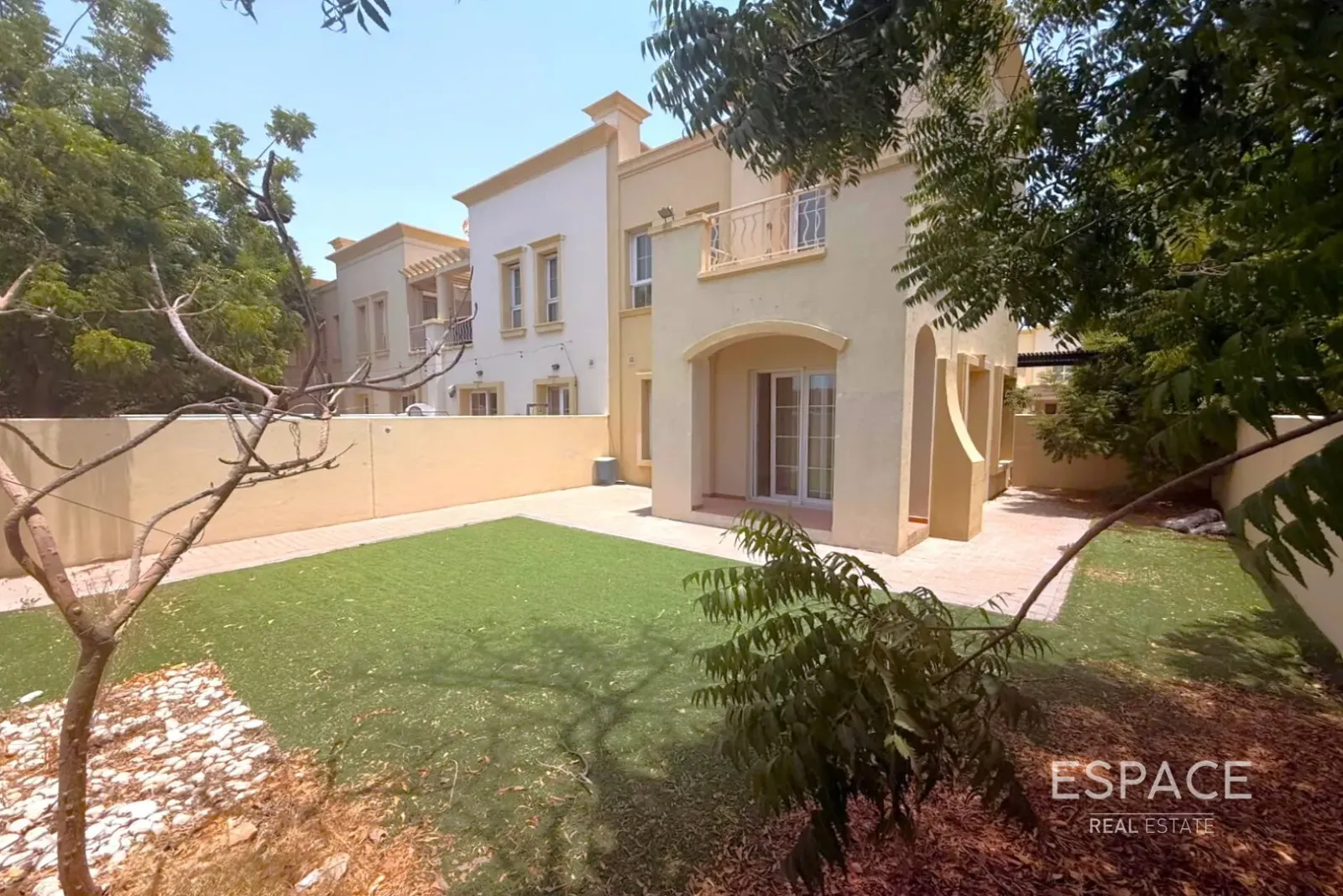 PropertiesGalleryCamera