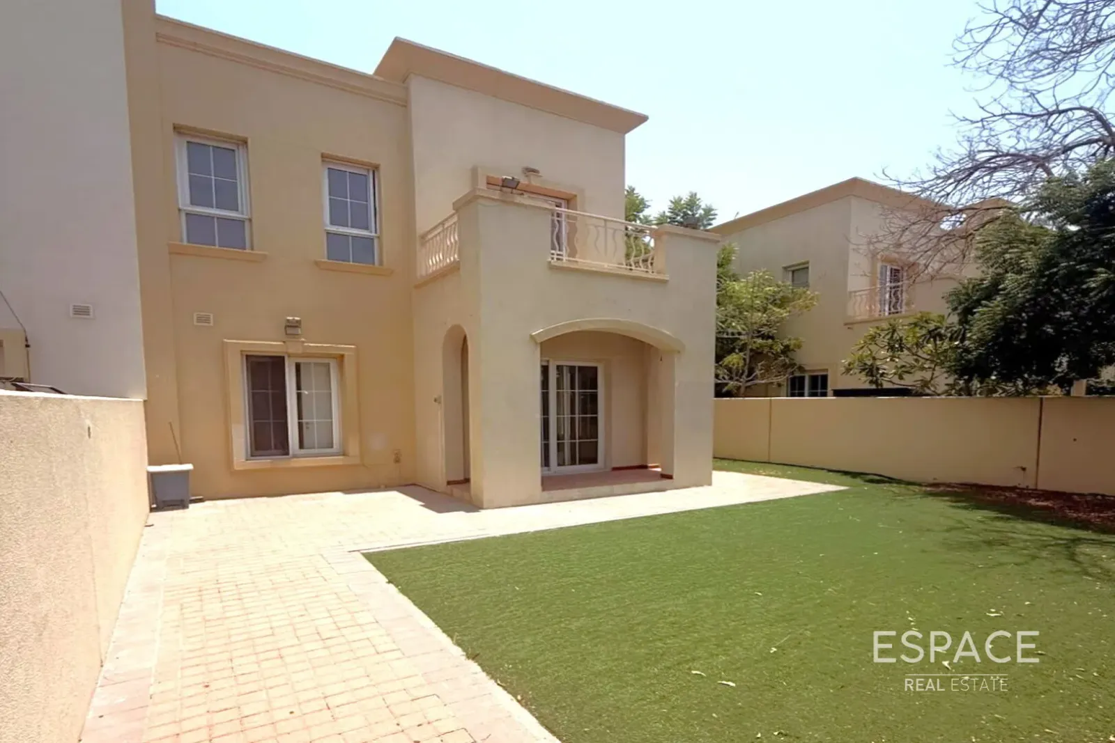 PropertiesGalleryCamera