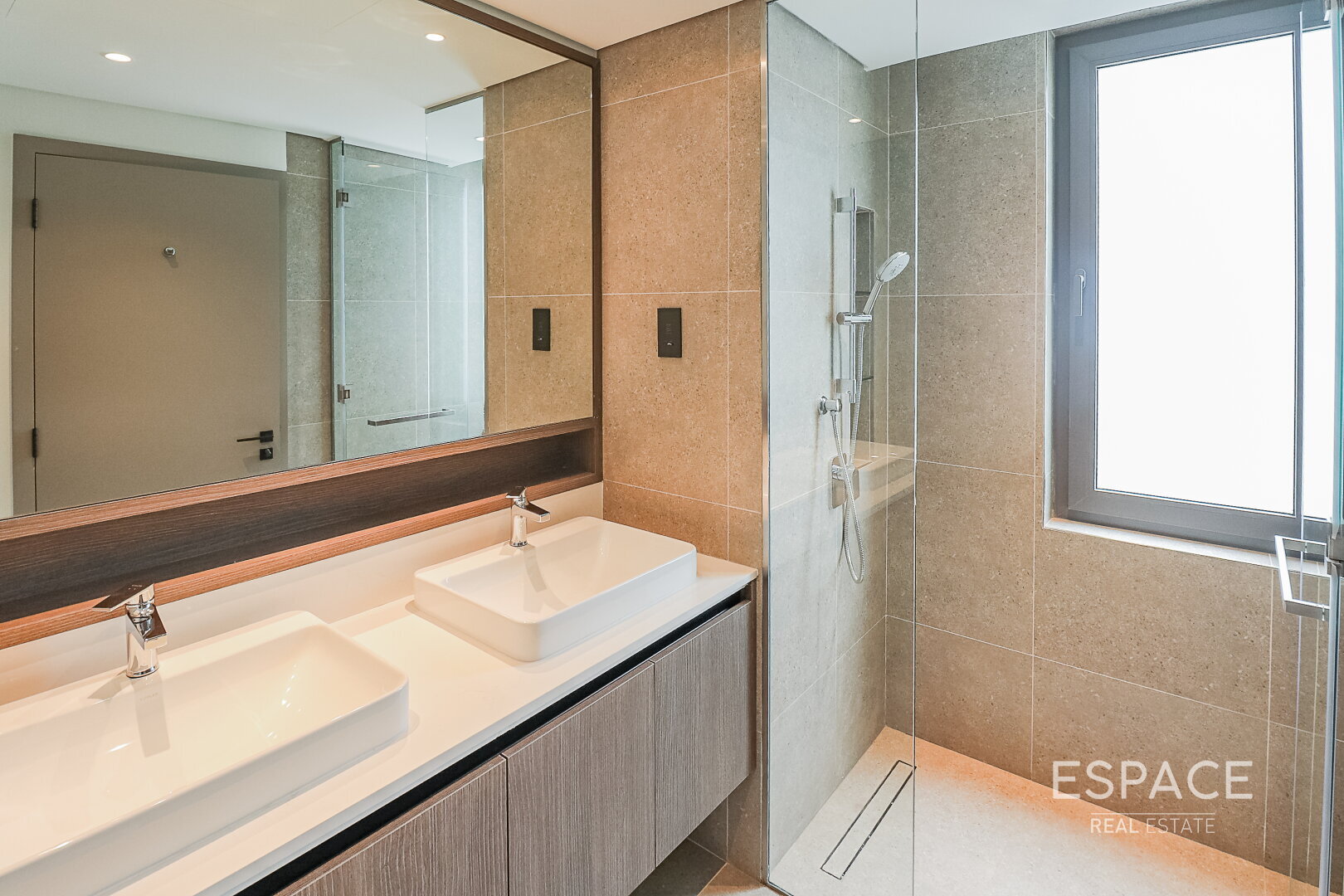 single static gallery