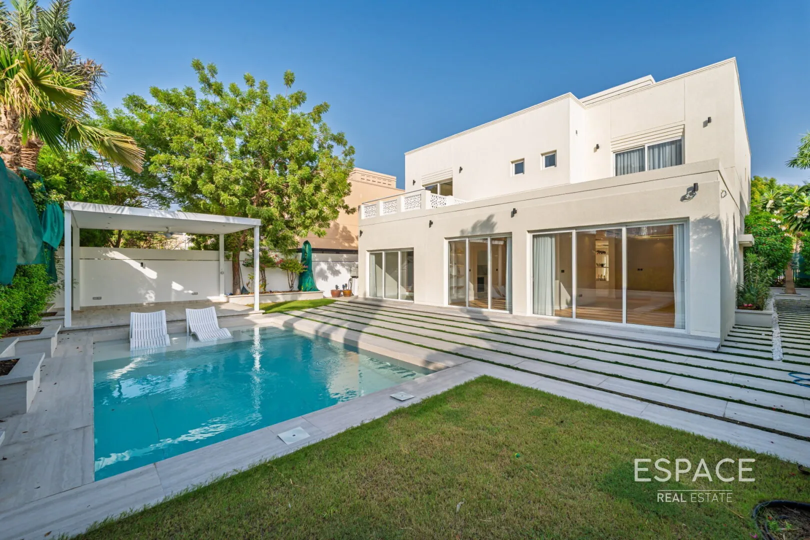 single static gallery