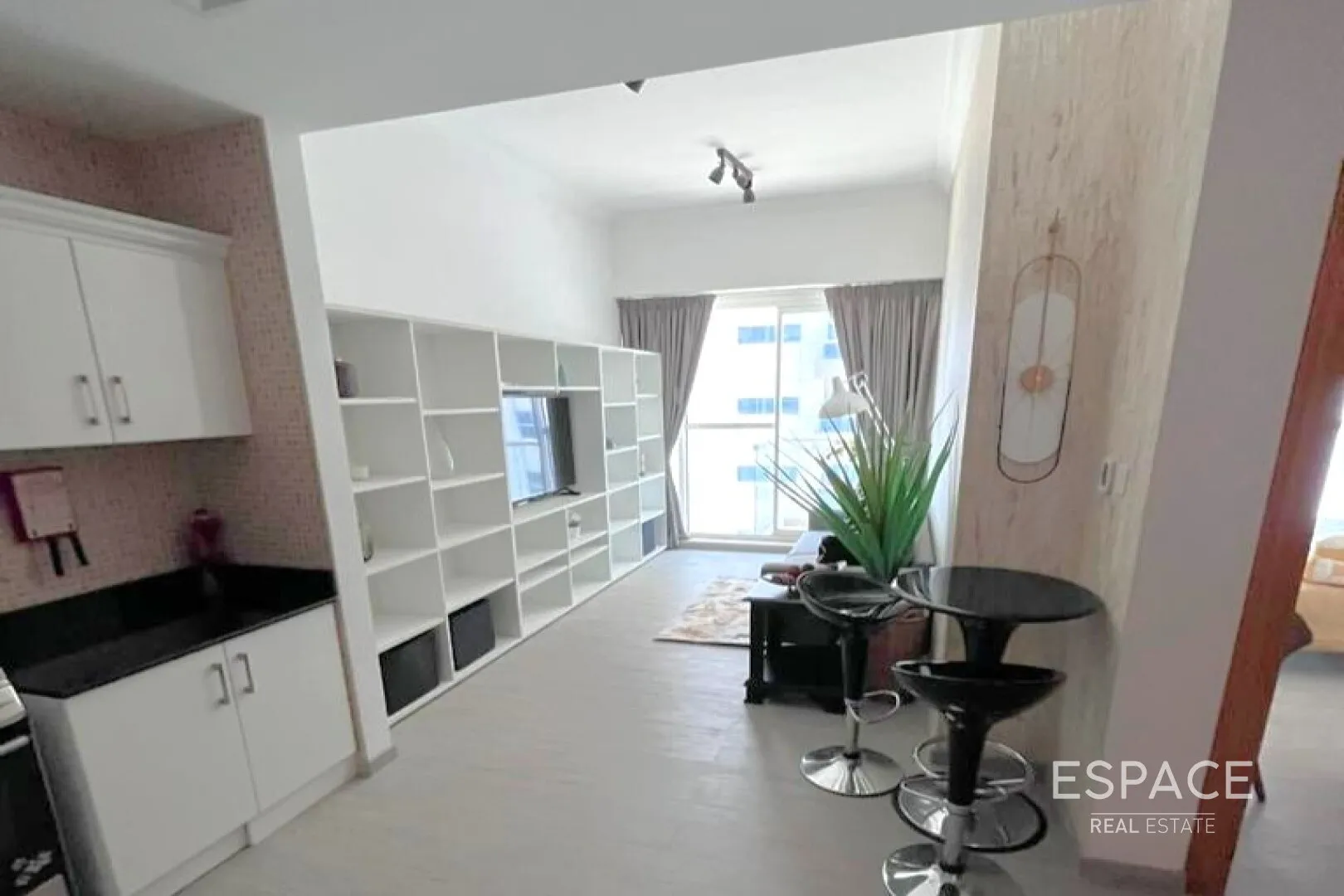 single static gallery