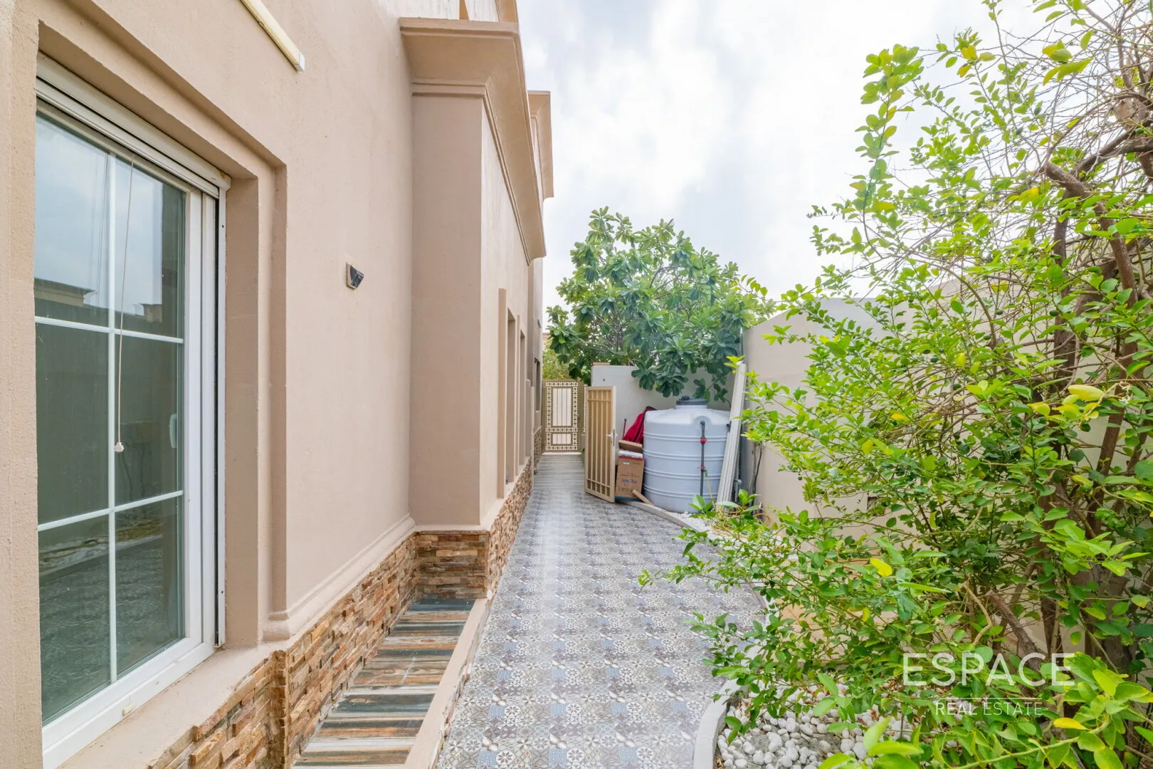 PropertiesGalleryCamera