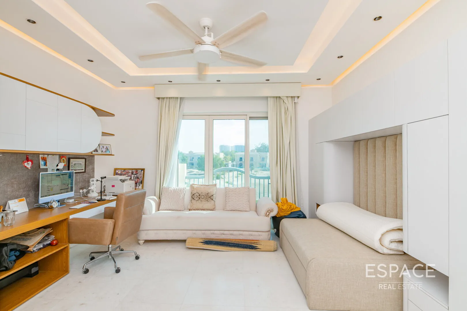 PropertiesGalleryCamera
